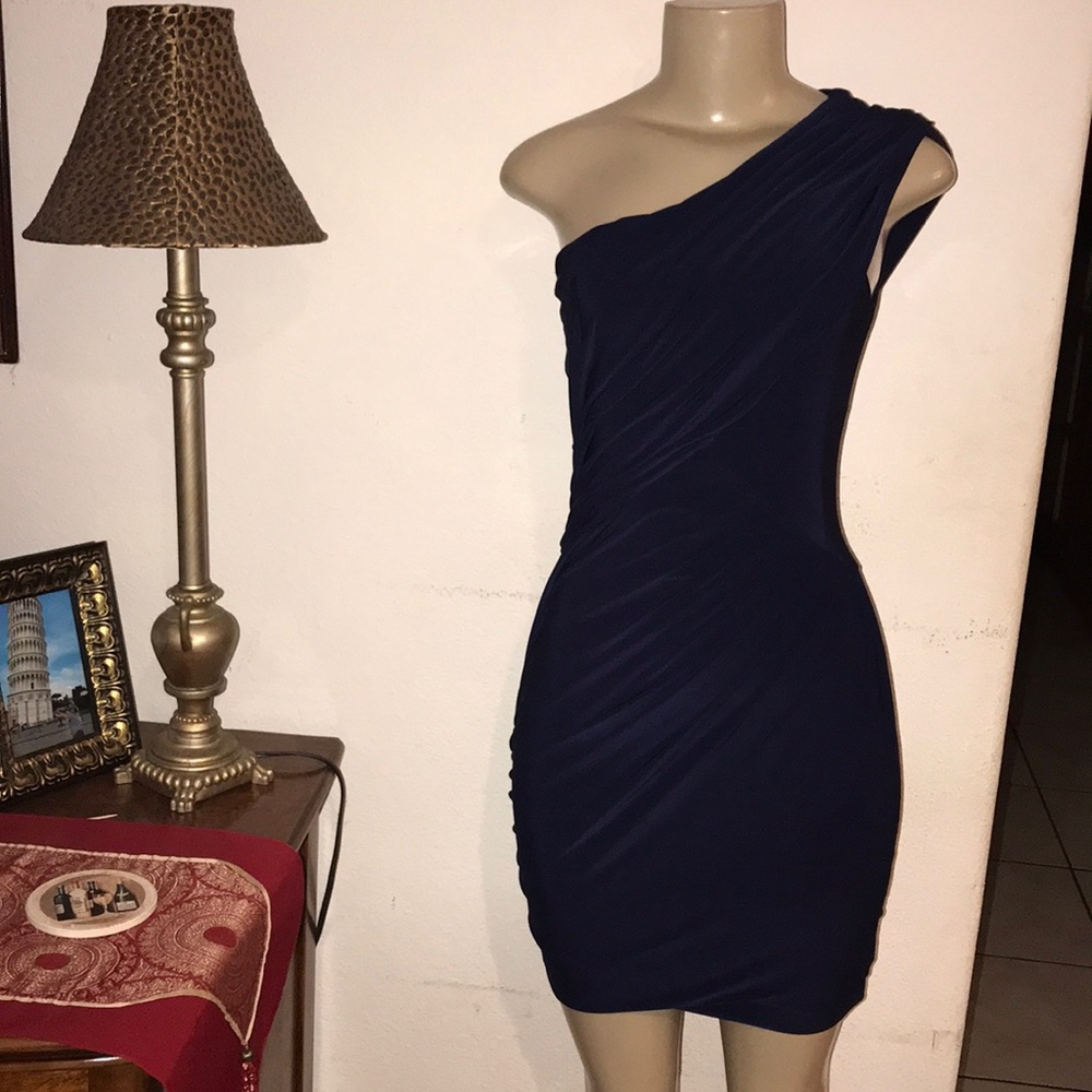 One shoulder dress size small